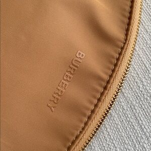 Burberry beauty Toiletry Bag in camel